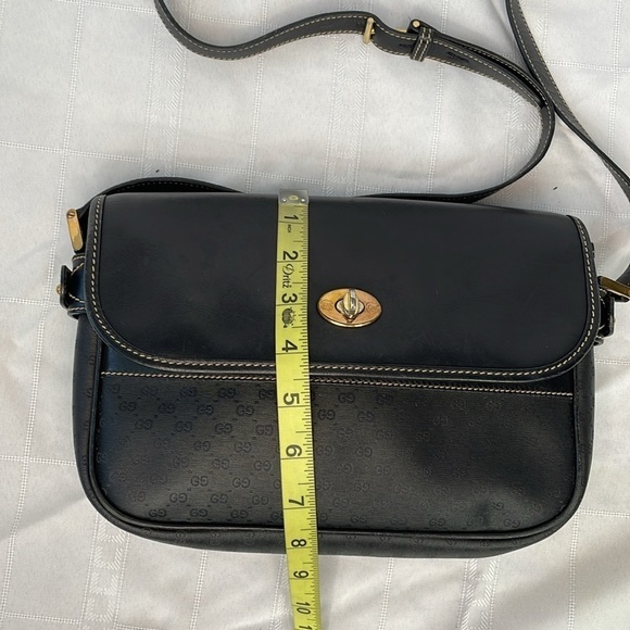 Vintage Gucci Black Monogram GG Leather Flap Turnlock Crossbody Bag - Picture 13 of 17